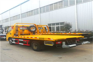 越城区附近拖车救援搭电